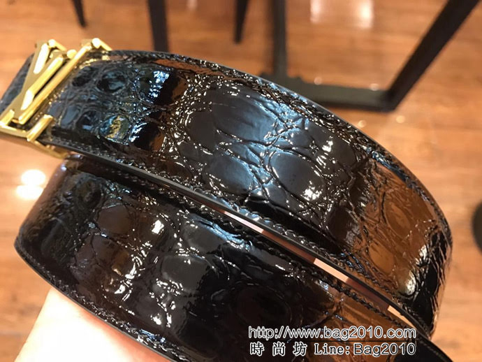 路易威登LV 2019春夏新款 頂級頭層高光鱷魚紋牛皮 不銹鋼扣 男士皮帶  xfp1263